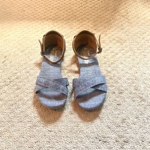 Denim Sandals / TOMS